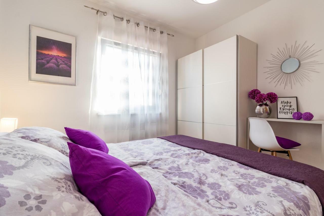 Apartment Pula Relax Exterior photo